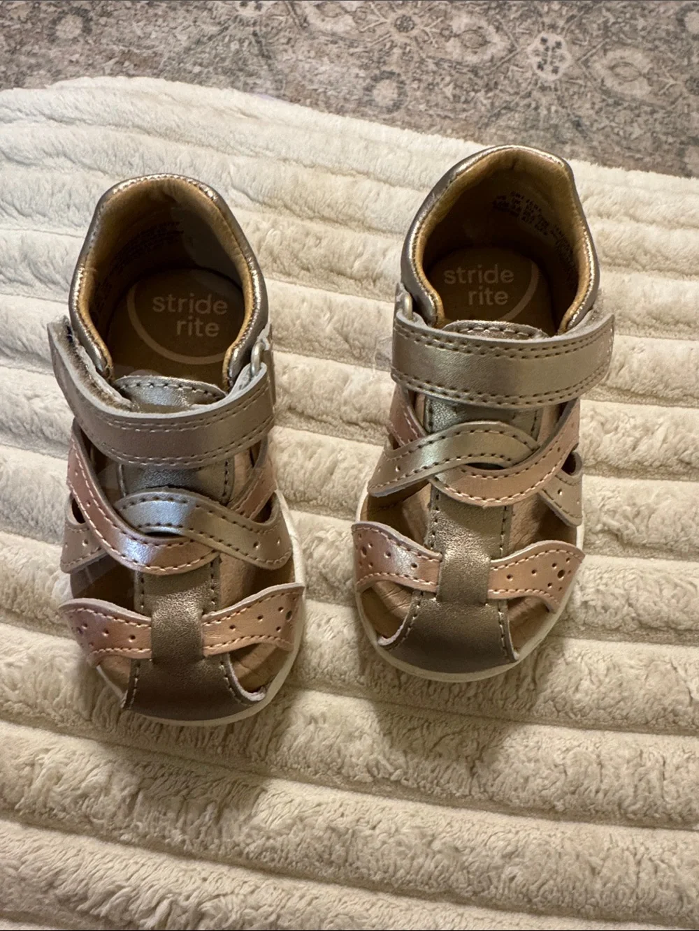 Stride Rite Metallic Gold and Pink Toddler Sandals sz 4.5